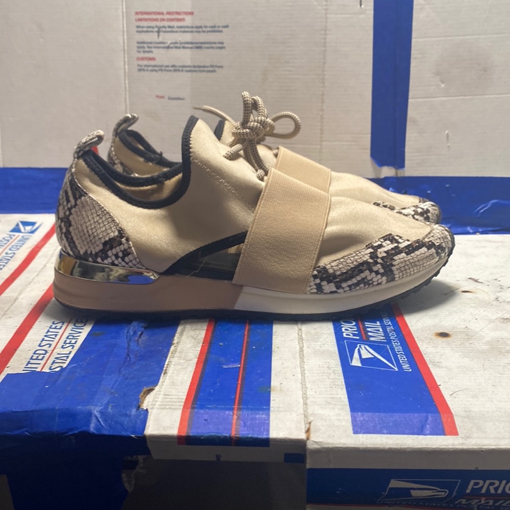 Aldo size 9